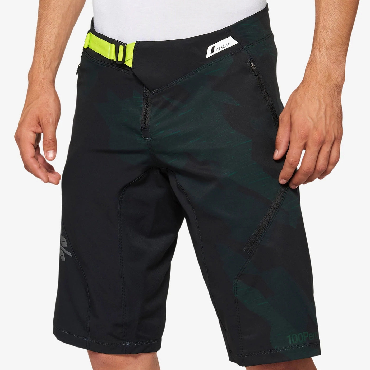 100% Airmatic LE short - Black camo