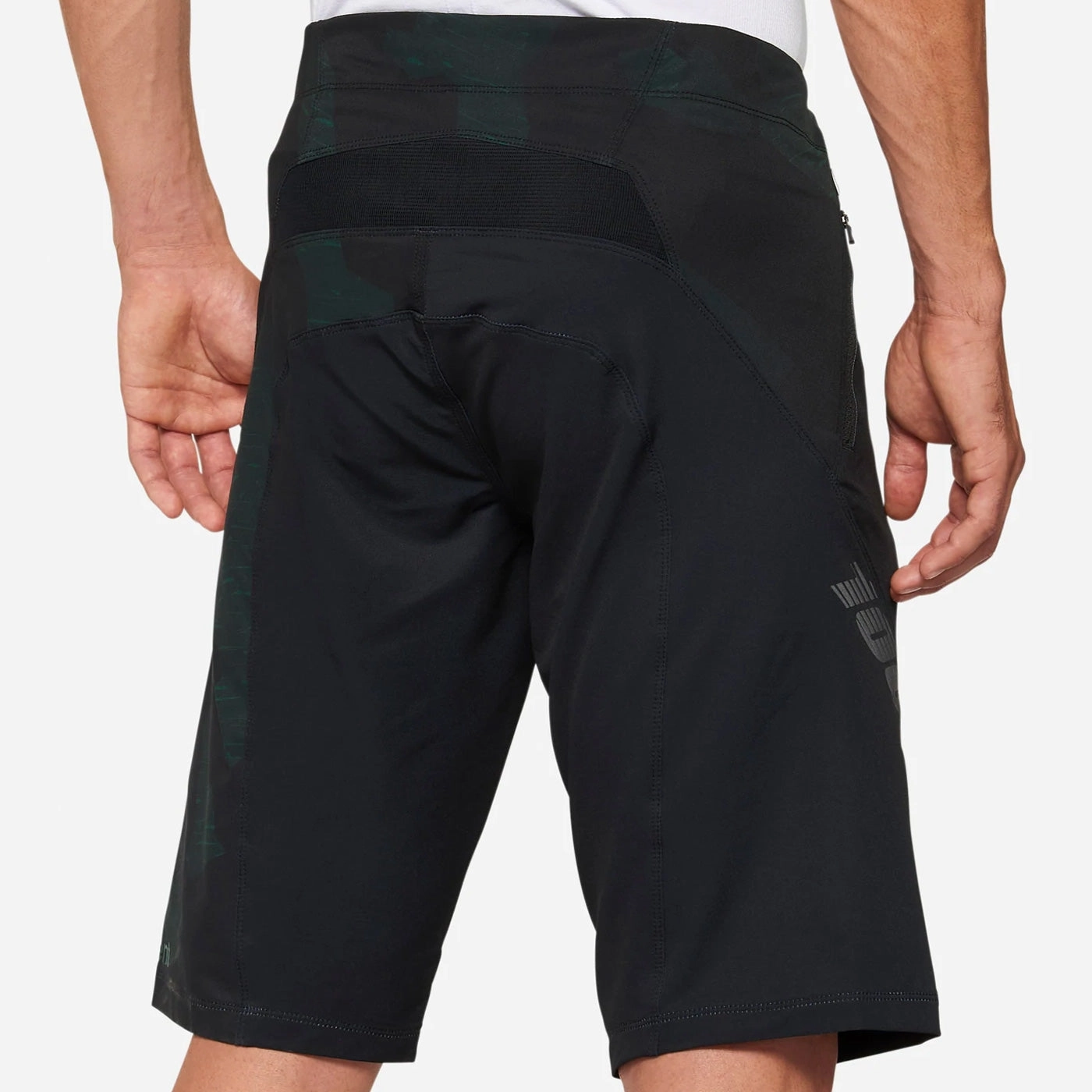 100% Airmatic LE short - Black camo