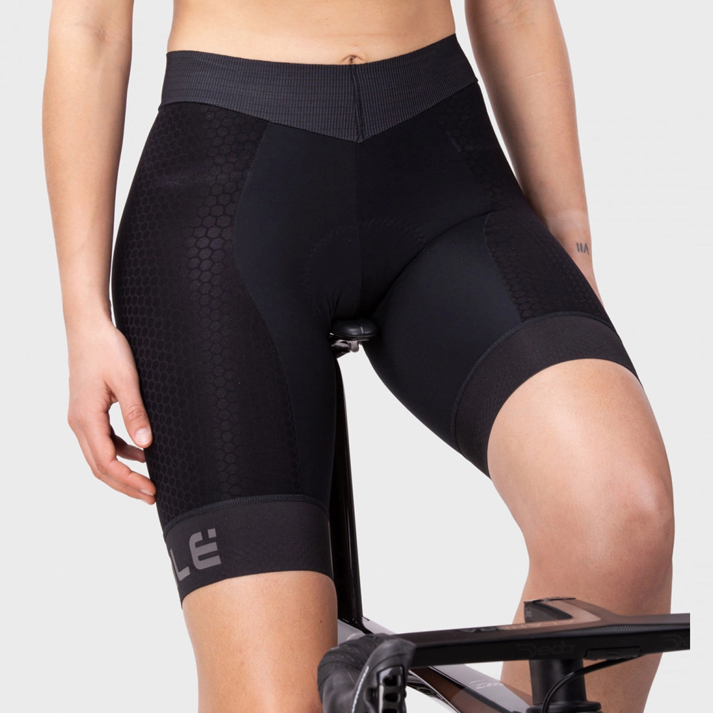 Ale R-EV1 Velocity HD women short - Black