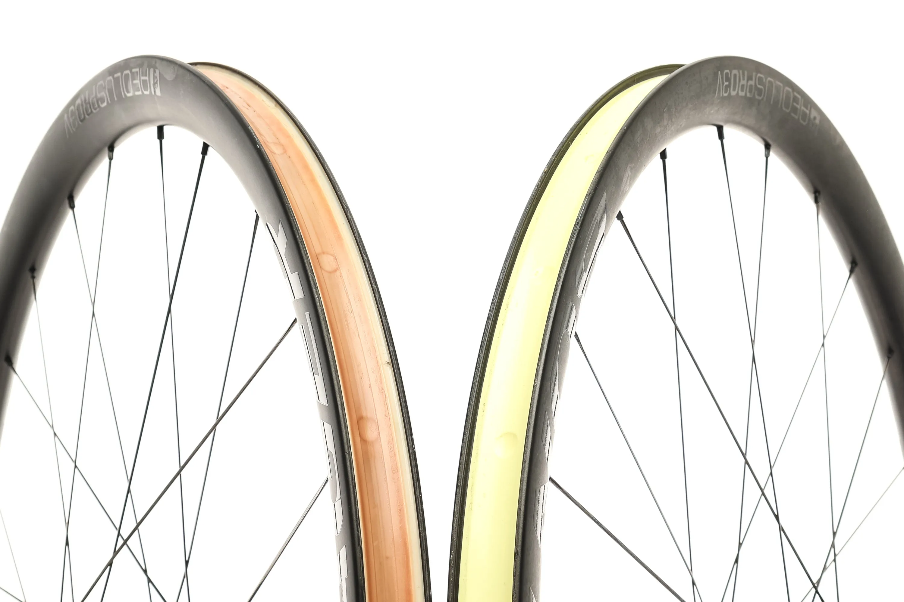 Bontrager Aeolus Pro 3V Carbon Tubeless 700c Wheelset
