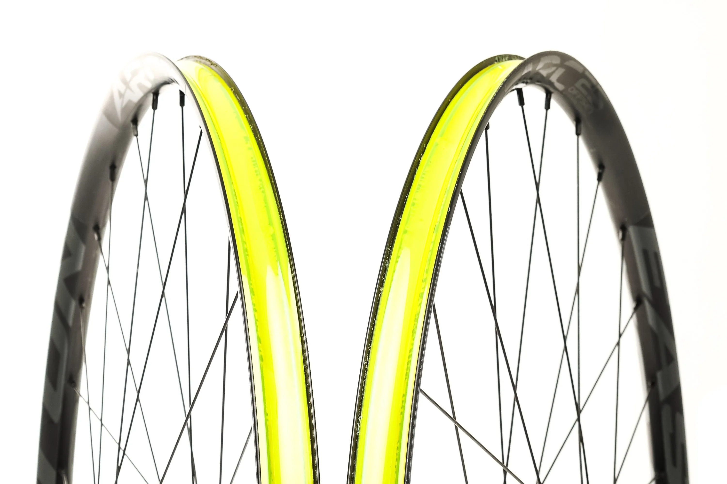 Easton ARC 25 Offset Aluminum Tubeless 700c Wheelset