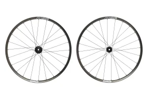 ENVE AG28 Carbon Tubeless 650b Wheelset