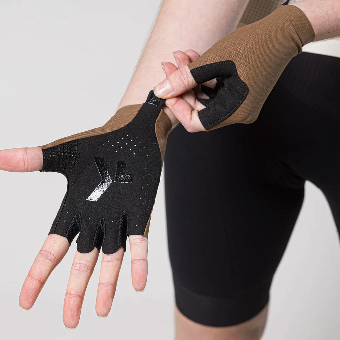 Gobik Mamba 2.0 Gloves - Brown