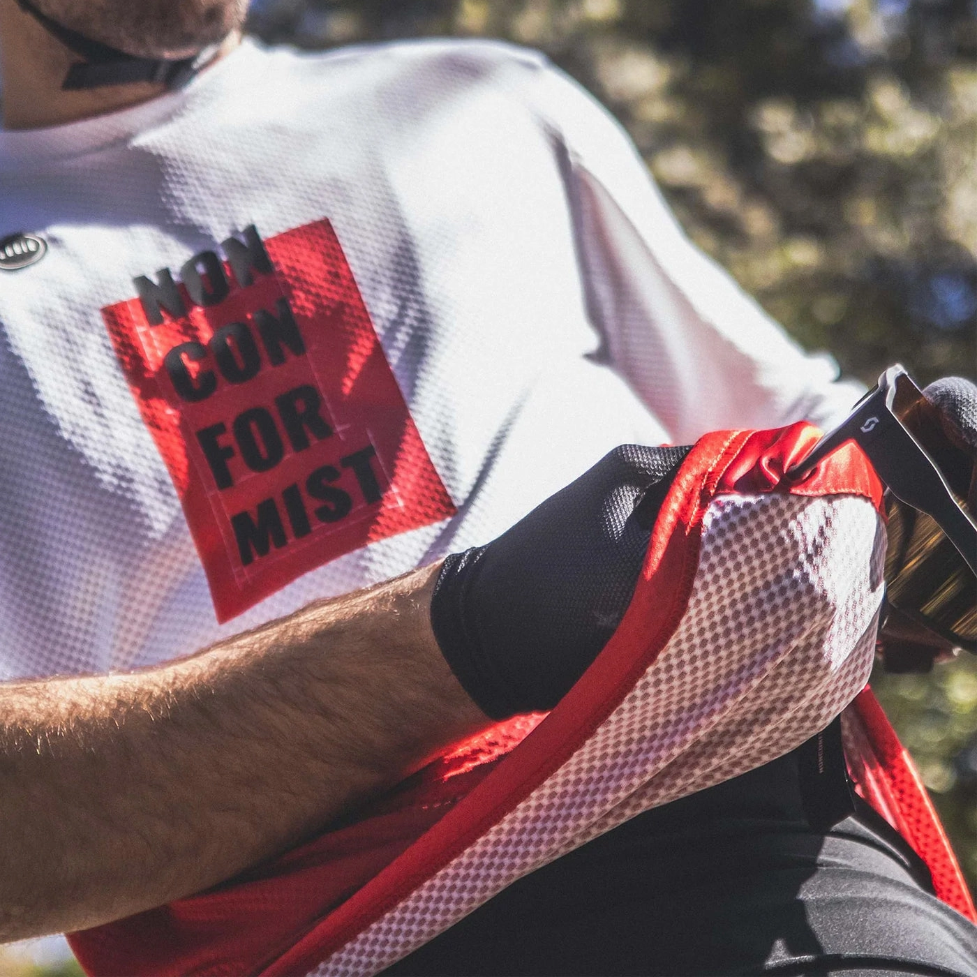 Gobik Terrain Whistler jersey - White red