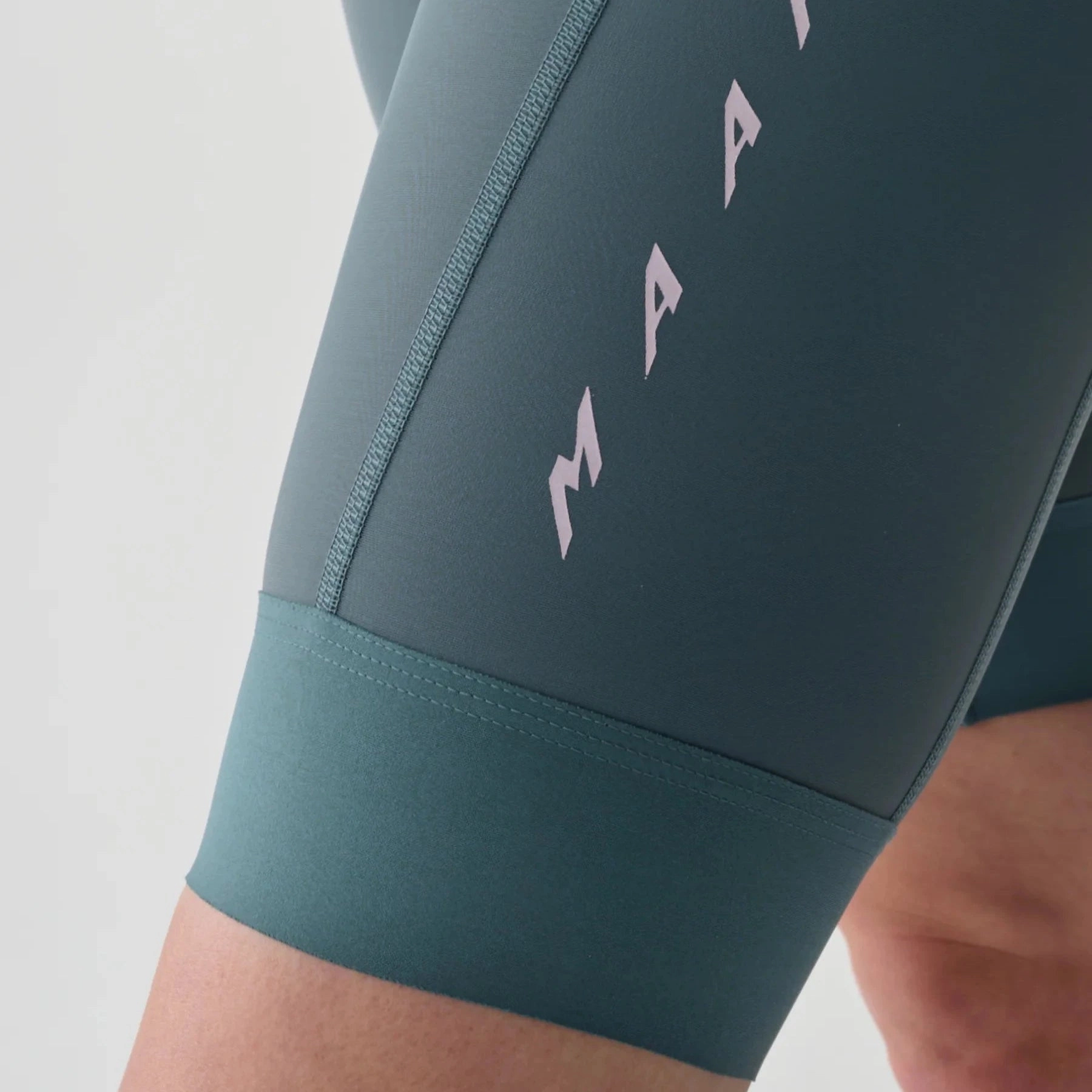 Maap Level Team Short women bibshort - Green