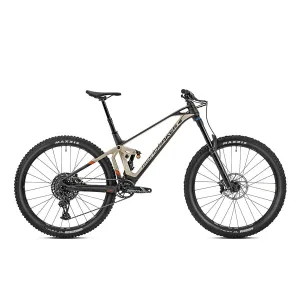 Mondraker Superfoxy Carbon R