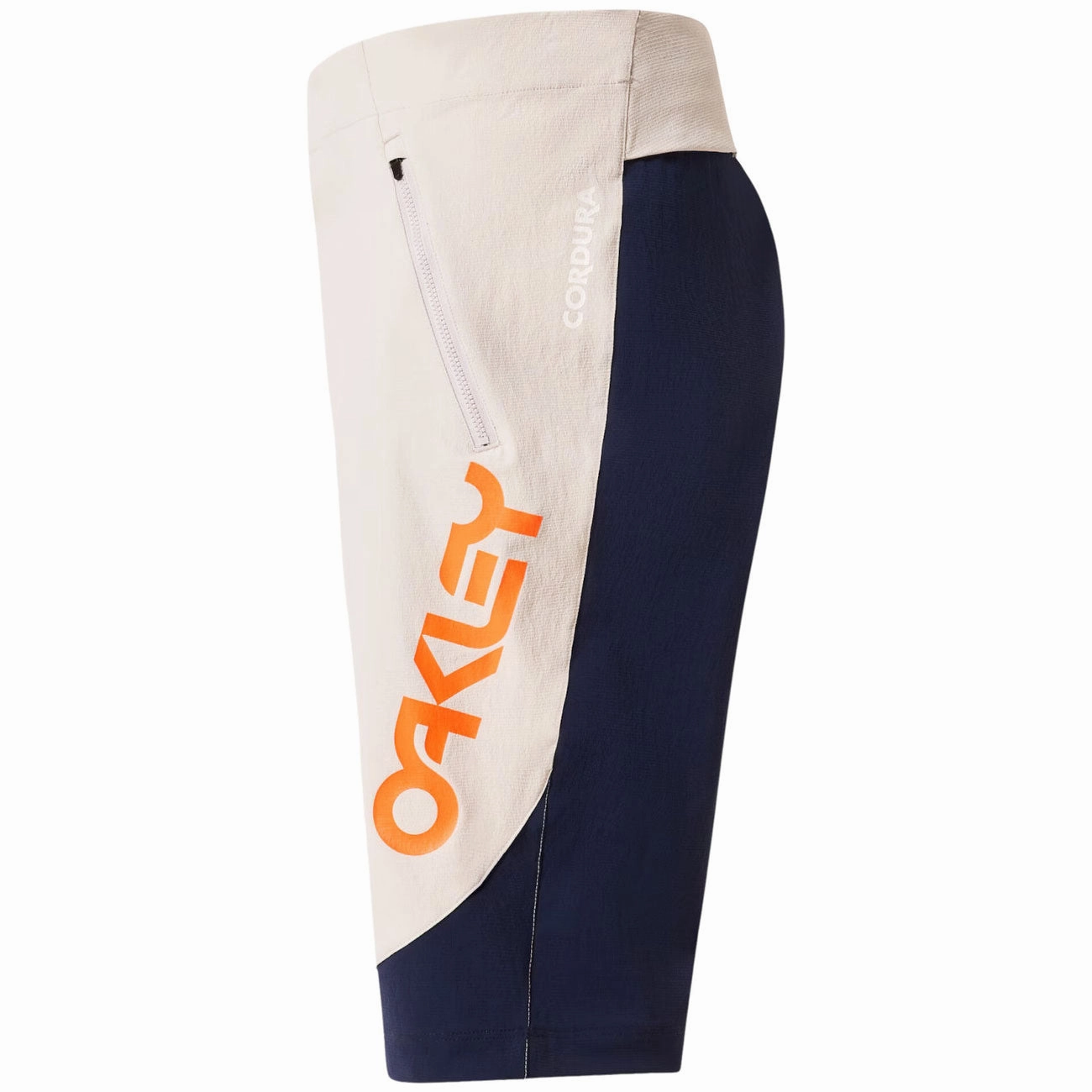Oakley Maven scrub shorts - White blue