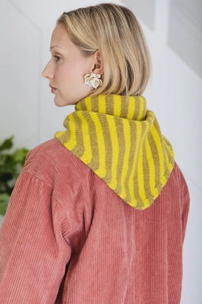 MustHave Deals Instant Discount Bonte Elizabeth Triangle Scarf In Pine