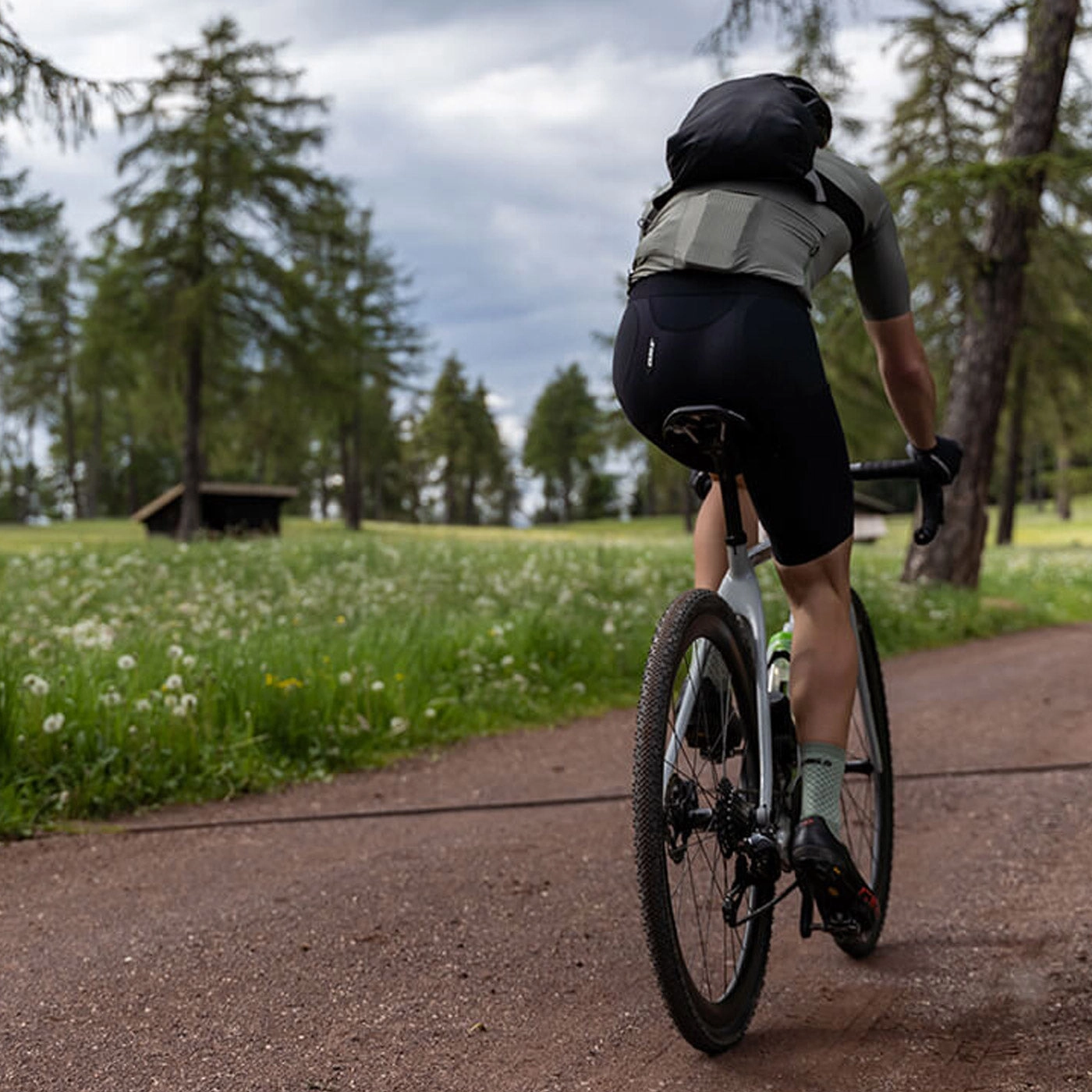 Q36.5 Gregarius Cargo Adventure bib shorts - Black