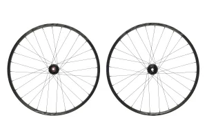 Race Face AR27 Offset Aluminum Tubeless 29" Wheelset