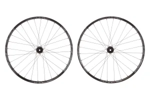 Race Face ARC 27 Offset Aluminum Tubeless 29" Wheelset