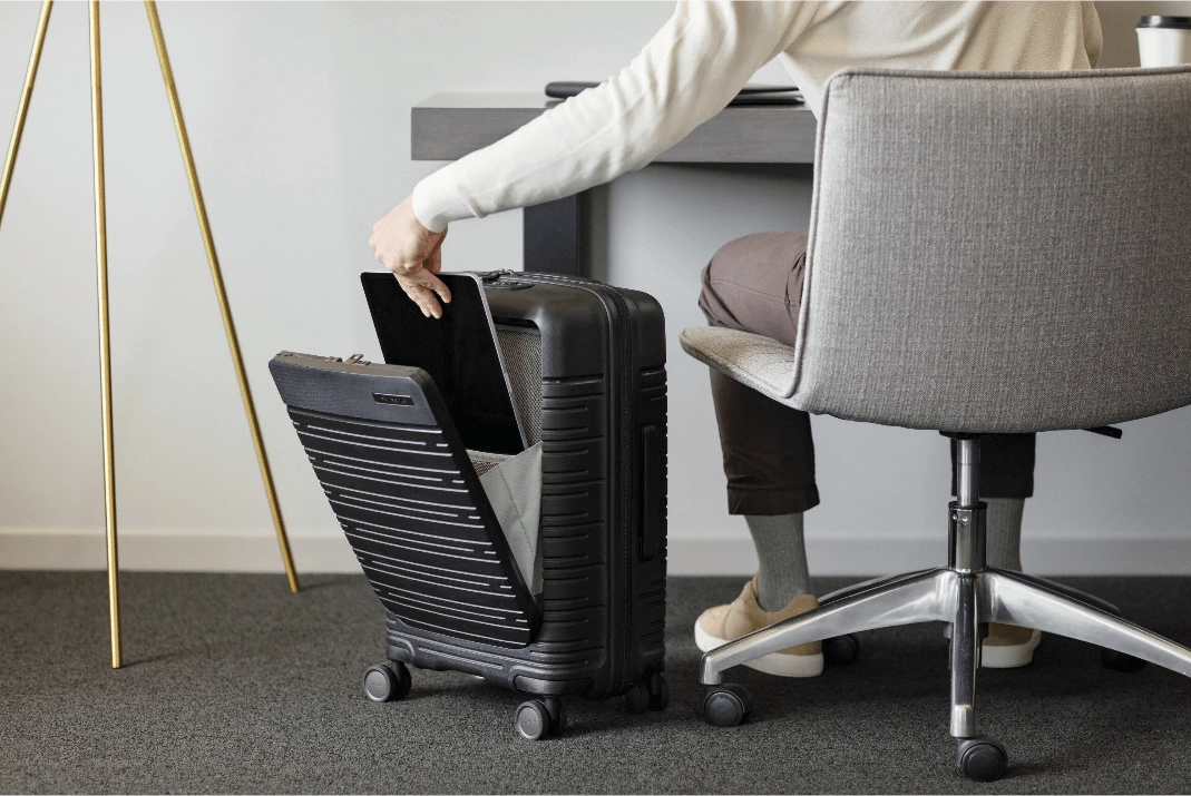 Online Exclusive Deal Grab Your Savings Samsonite Elevation Plus Carry-On Spinner