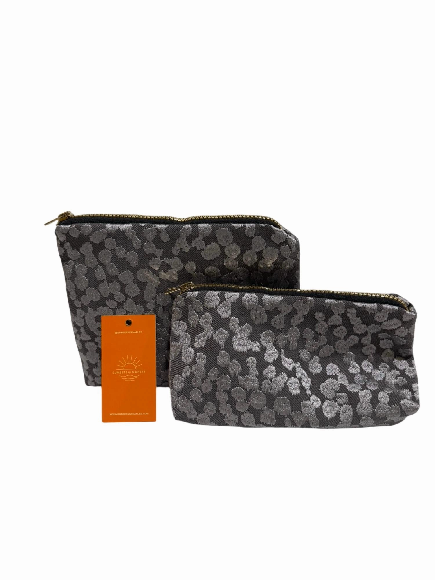 Limited Offer Alert Make Up Bags Set In Silver And Grey