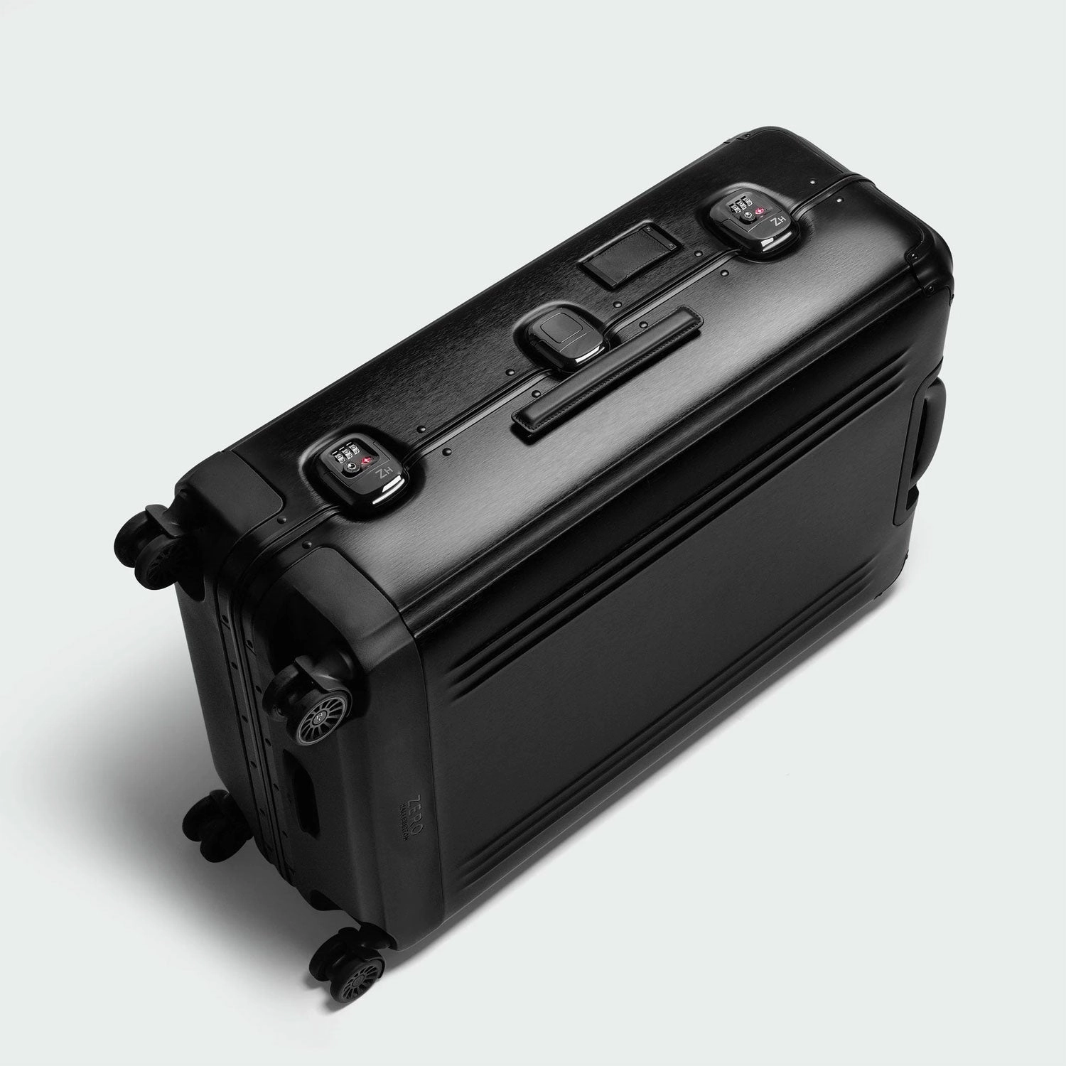 Zero Halliburton Pursuit Aluminum Medium Travel Case Mega Savings Now