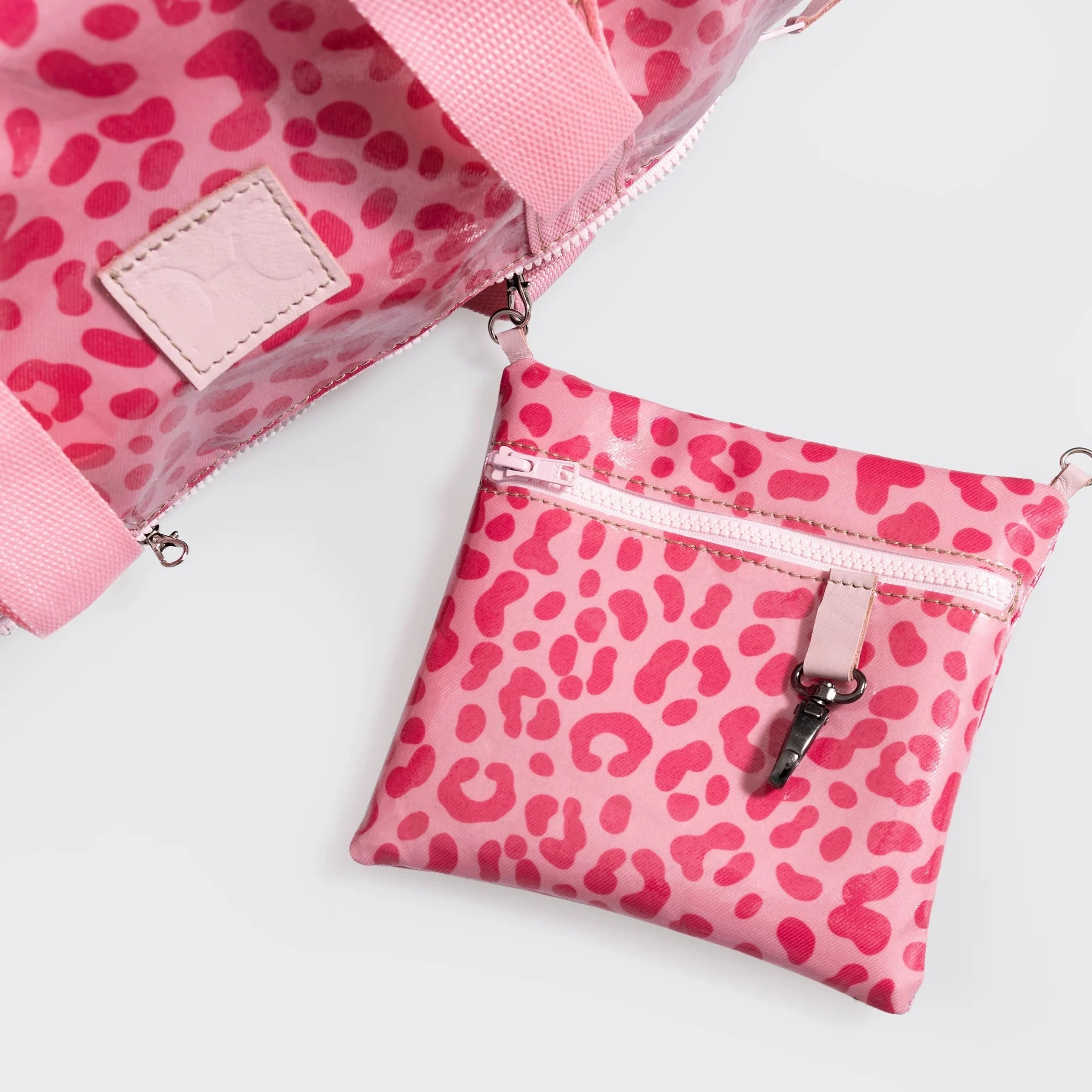 Shop the Savings Thandana Laminated Fabric Kid'S Sports Gym Bag