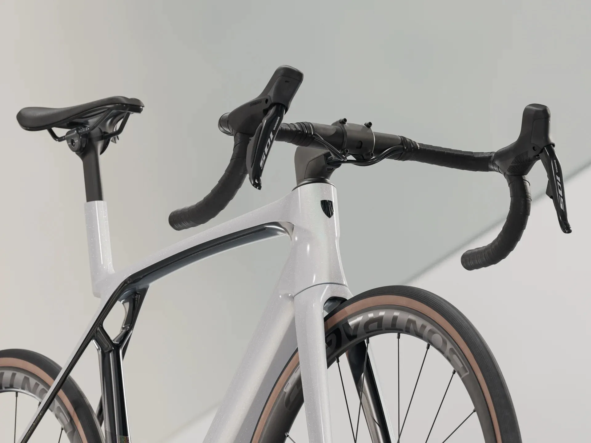 Trek Madone SL 6 Gen 8 - White Prismatic